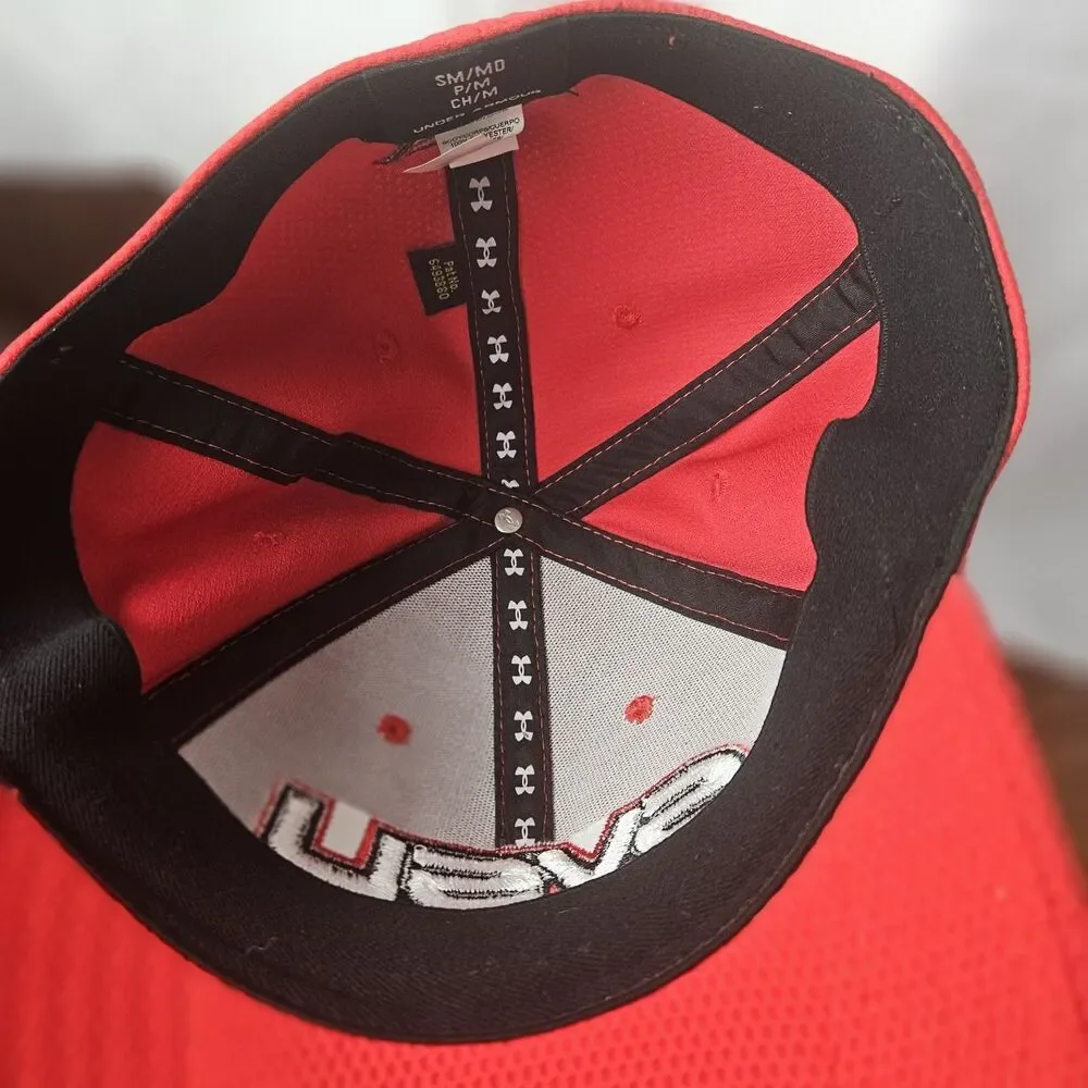 Saginaw Valley State University Cardinals under armour Fitted hat S/M SVSU